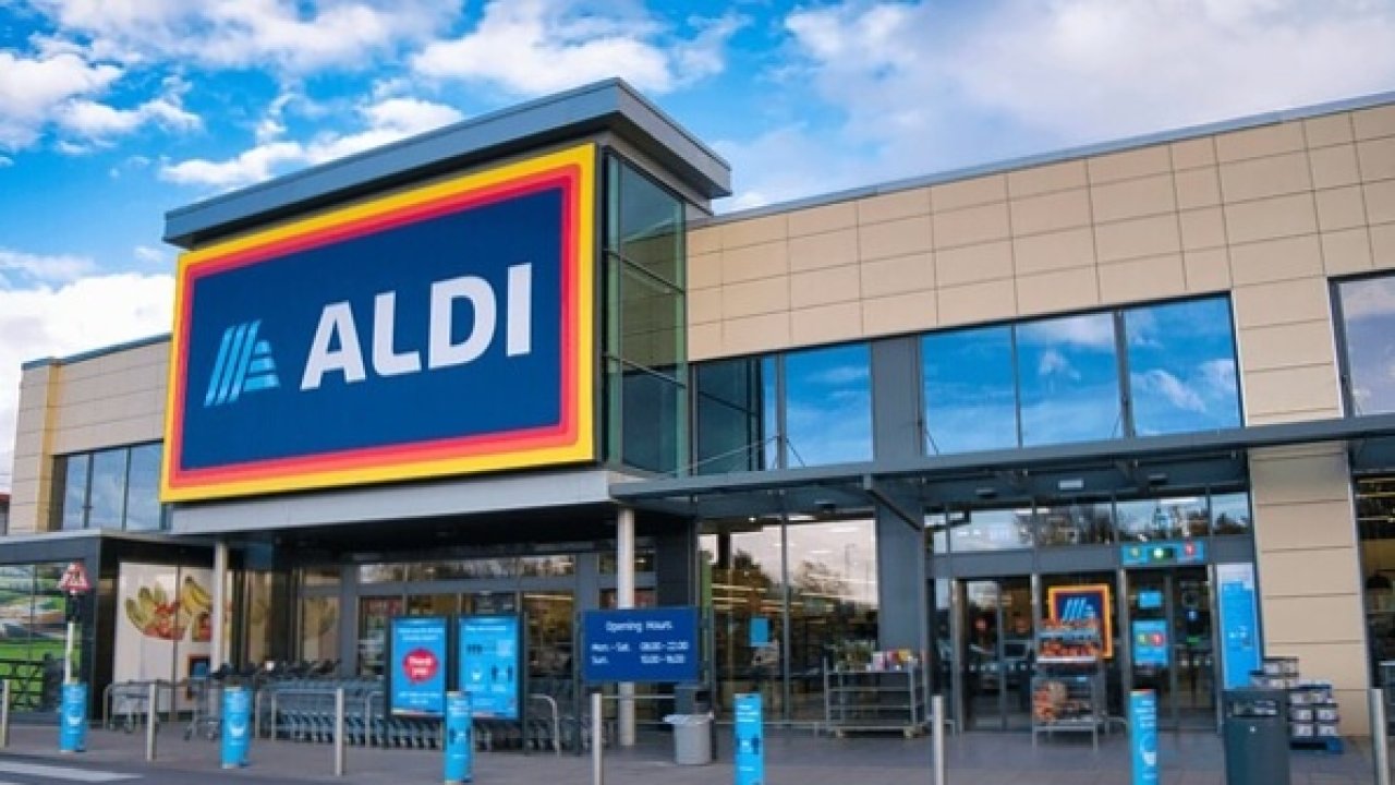 How to Invest in Aldi in 2024